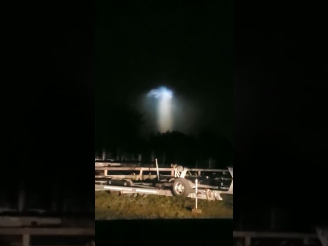 Mysterious phenomenon was captured happening in the night sky In Florida, USA. #subscribe
