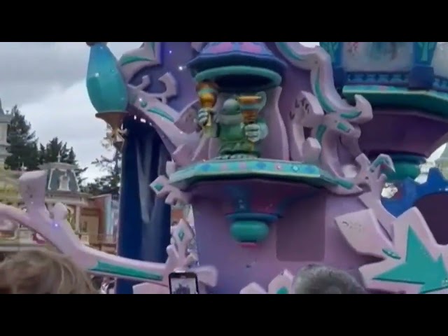 Disneyland Paris #trending #viral #disneyland #disney #teddybear #kids #paris #youtube
