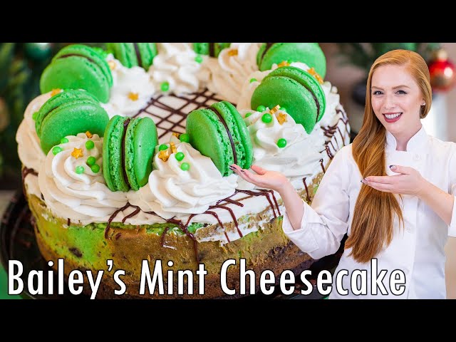 Bailey's Irish Cream MINT Cheesecake Recipe!! Perfect for the holidays!! With Mint Macarons!