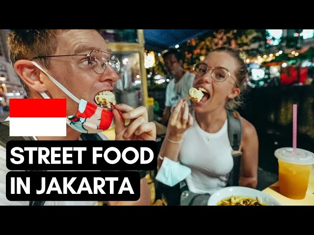 First time TRYING Indonesian STREET FOOD | FOREIGNERS try TAKJIL