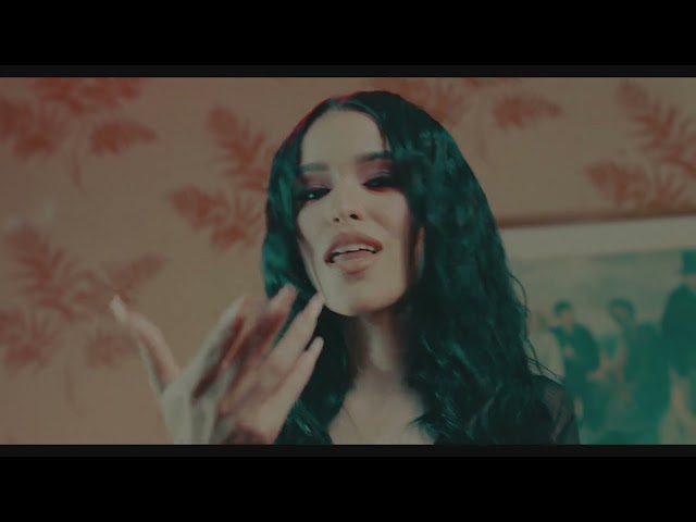 Catalyna - "Como Me Curo" (Video Oficial)