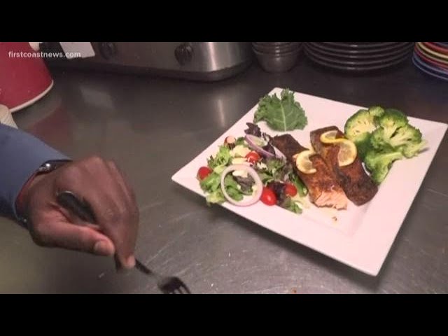 First Coast Foodies: Blackened salmon at Seafood Island Bar & Grille
