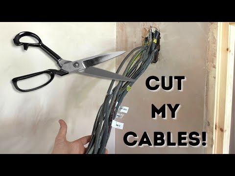 Plasterer Cut My CABLES!!! Electricians weekly ep03