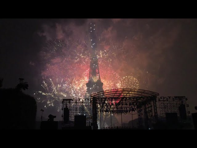 Amazing firework show in Paris 2021 on Bastille day