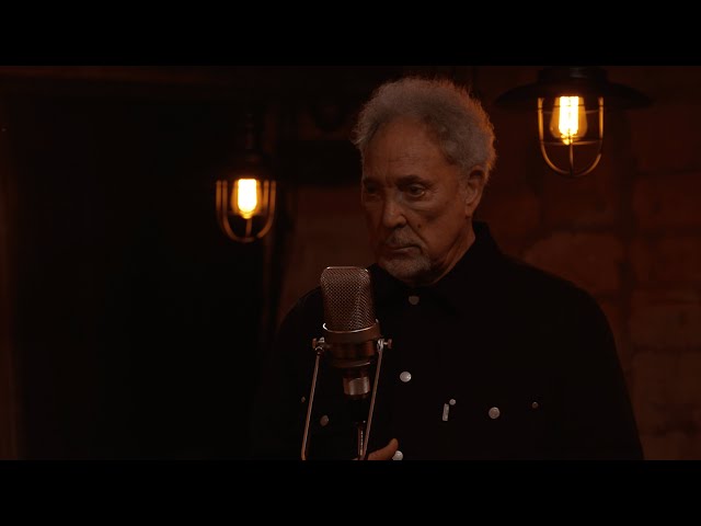 Tom Jones - I'm Growing Old (Live from Real World Studios)