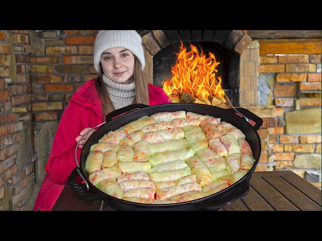 Traditional Ukrainian stuffed cabbage rolls! Original Holubtsi recipe