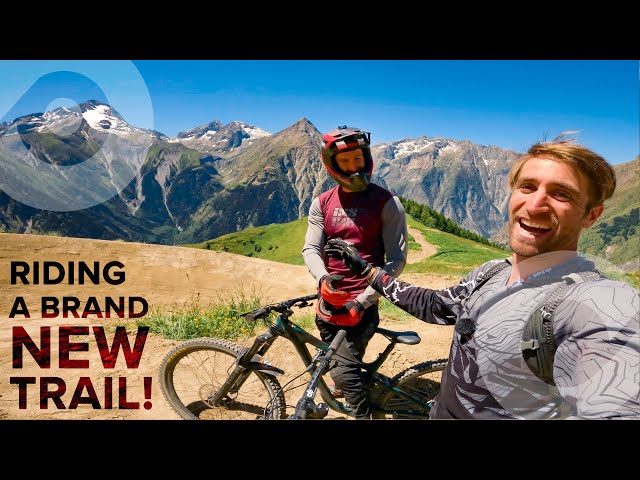 🎢 We follow a pro down a BRAND NEW FLOW TRAIL | The new Lilith trail in Les 2 Alpes bike park 🤌🏼🤌🏼