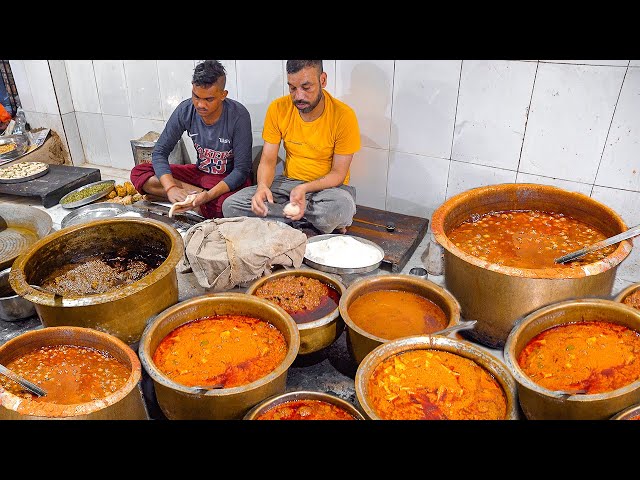 Indian street food - WORLD'S BEST VEGETARIAN RESTAURANT -  Indian street food in Amritsar, India
