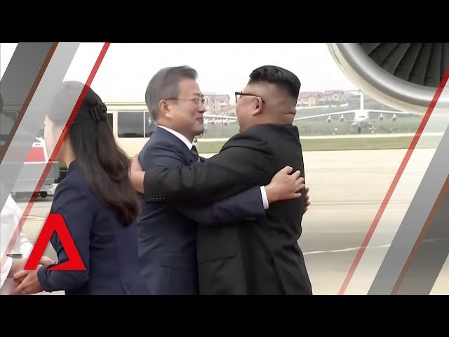 Kim Jong Un welcomes South Korea's Moon Jae-in in Pyongyang