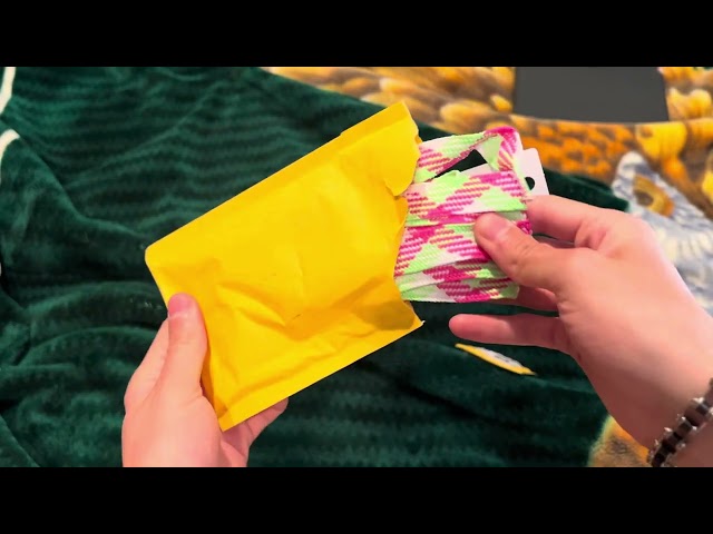 Neon striped shoelaces unboxing