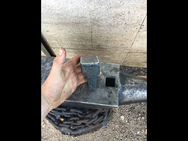 Blacksmithing/tool making. Forging a stump anvil/ anvil block