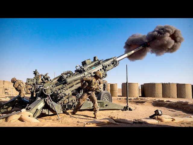 The M777 Howitzer Delivers 24 Pounds of Firepower up to 25 Miles Away | Popular Mechanics