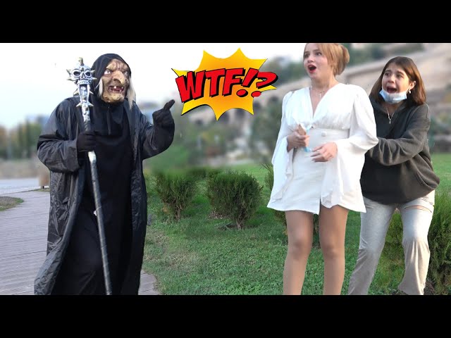 🔥SCARY HALLOWEEN GHOST PRANK 👻 - AWESOME REACTIONS 😲🔥