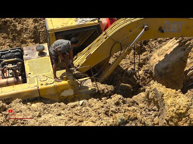 Unexpected​ Excavator Sink Deep Mud Amazing Getting Stuck In Pull Out Truck Crane Caterpillar 320D