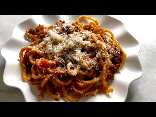 Chef to the Rescue: Brian Clevenger's Spaghetti with Tomato, Bacon and Red Onion