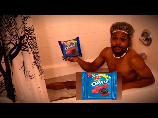 THE BRAND NEW SWEDISH FISH OREO (IT'S REAL GUYS) [UNBOXING/REVIEW]