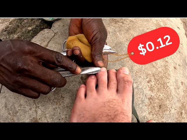 I got a $0.12 pedicure on the streets of Lagos Nigeria