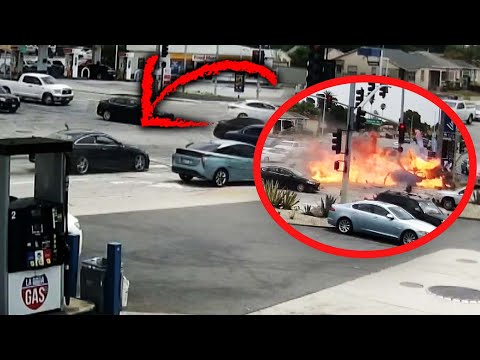 Fiery Car Accident Kills 6 People