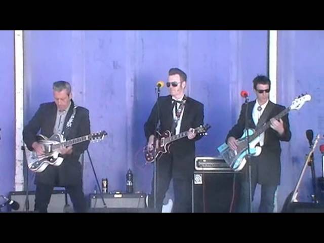 Teddy Boy Band The Lincolns with 3 Ali Kat Guitars on Stage Big Train