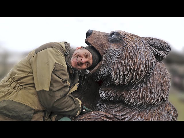 AMAZING chainsaw woodcarving, Wooden REAL SIZE fighting GRIZZLY BEARS