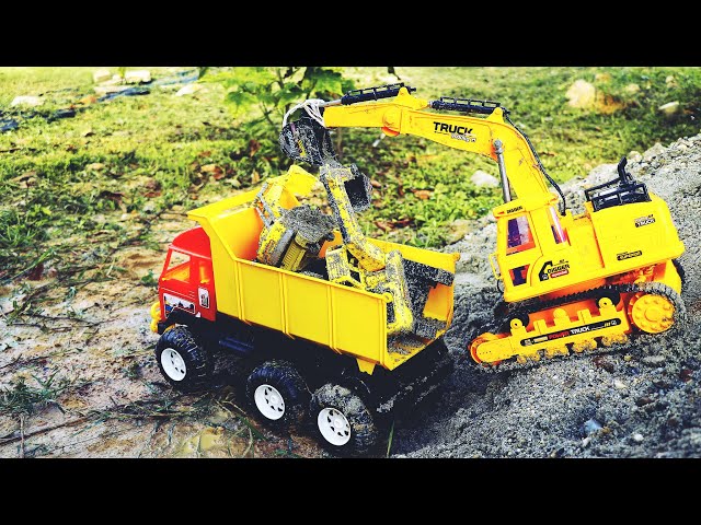 รถของเล่นก่อสร้าง ตะลุยทำถนนบนกองทราย Construction vehicles toys #dumptruck #excavator #wheelloader
