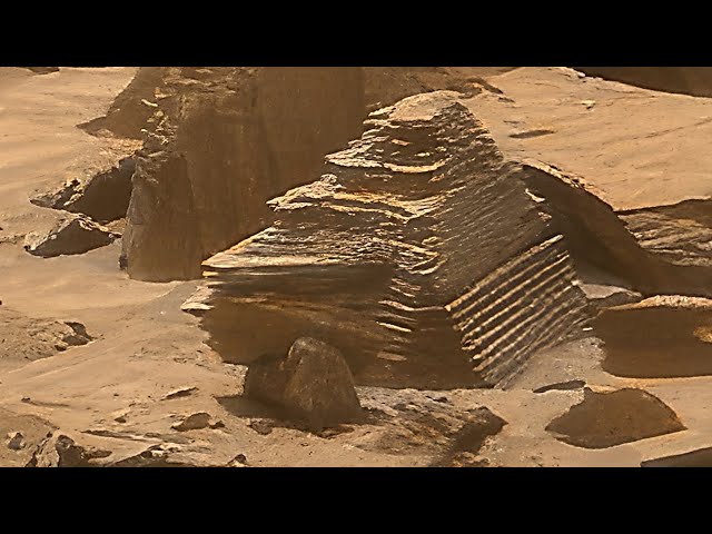 Secret of Pyramid on Mars symbolising Interconnectedness of the Universe