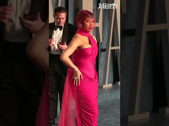 Cardi B arrives to the Vanity Fair Oscars party