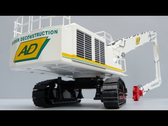 NZG Hitachi ZAXIS 1000 40m Demolition Excavator by Cranes Etc TV