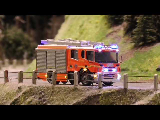 [F3 IN DENKMALGESCHÜTZTEM GEBÄUDE] Einsatzfahrten Feuerwehr, Rettungsdienst und Polizei Knuffingen