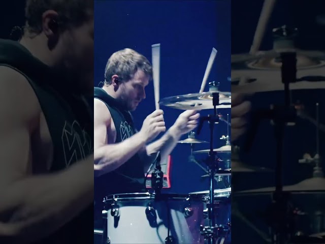 #BenAnderson from #NothingMore  smashing those drums 🥁🔥 🤘
