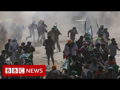 Farmers protest: Indian farmers clash with police - BBC News