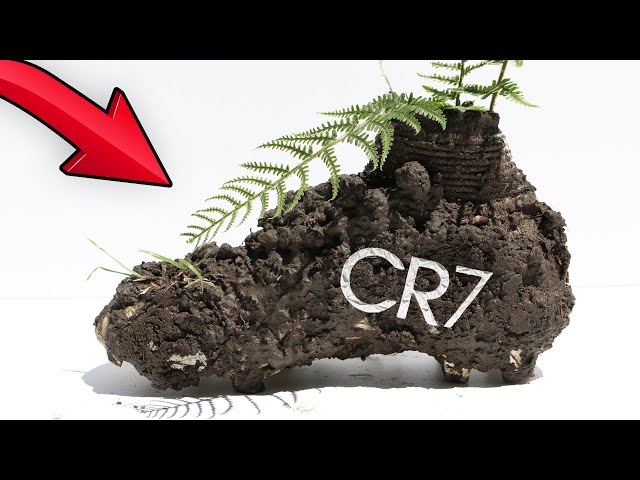 Cleaning The Dirtiest Cristiano Ronaldo Nike Ever! ⚽ CR7 Superfly Boot Restoration