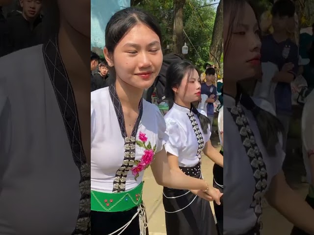 Múa xòe cùng các cô gái Thái xinh đẹp Mường So, Lễ hội Nàng Han