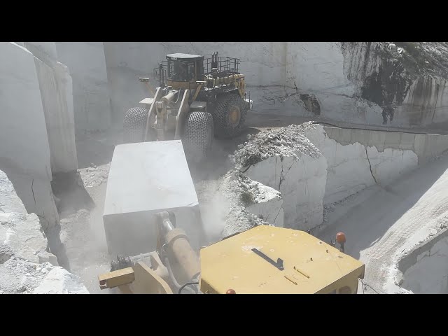 Huge Komatsu Wheel Loaders WA900 & WA800 Working On Birros Marble Quarries