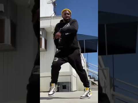 Walkthrough by Myles Yachts morning freestyle with tWitch! #shorts #dance #freestyle