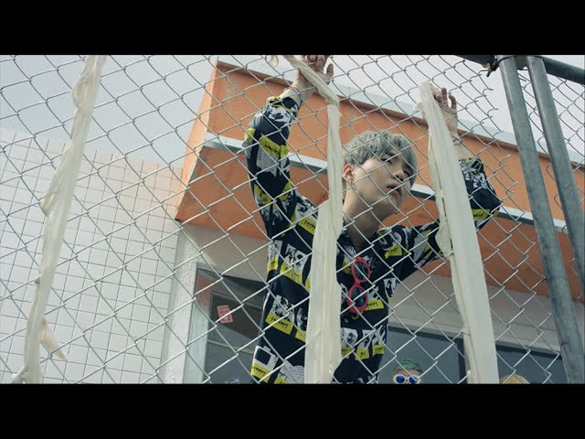 BTS '불타오르네 (FIRE)' MV