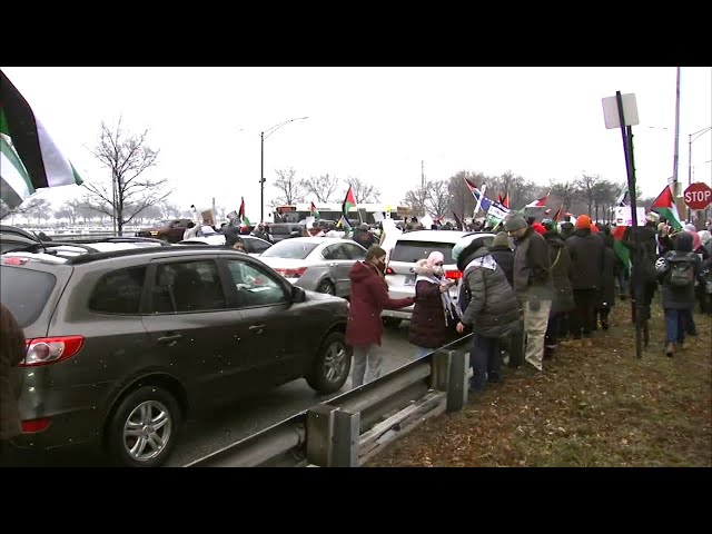 Pro-Palestinian protest causes closures on Chicago's DuSable Lake Shore Drive