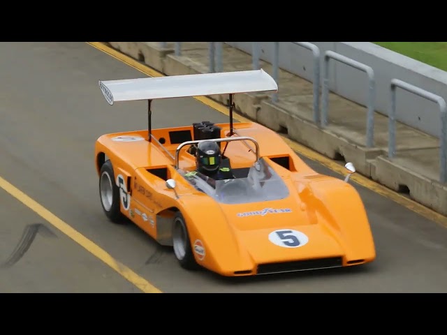 McLaren M8B