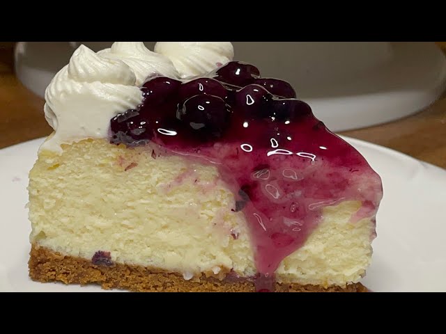 BLUEBERRY CHEESECAKE with ICING / WHIPPED CREAM Recipe