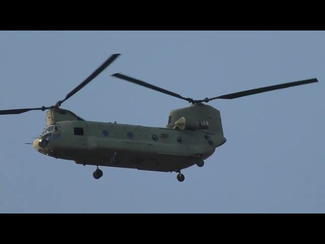 US Army Chinook Helicopters Arriving