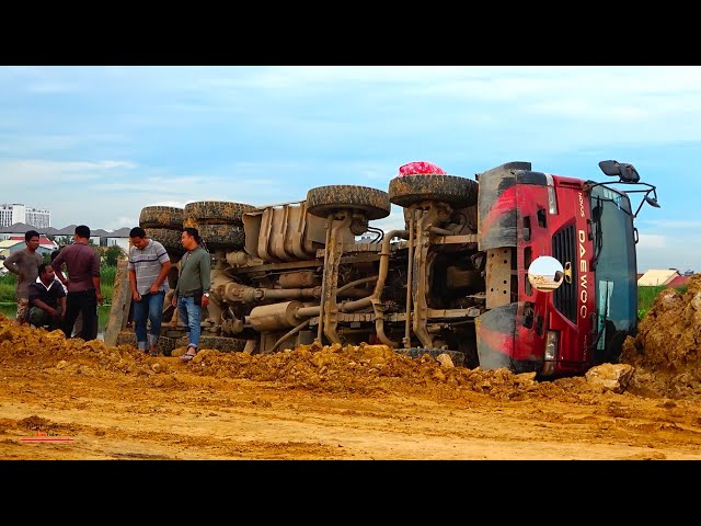 Power Operator bulldozer Pulling Dump Truck Accidents