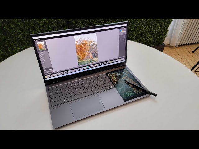 Lenovo ThinkBook Plus Gen 3: Second, 8-inch Display