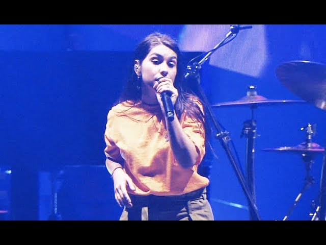 Alessia Cara - Rooting For You (Live on Tour)