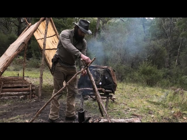 Australian Bush Camp Build Ep2.