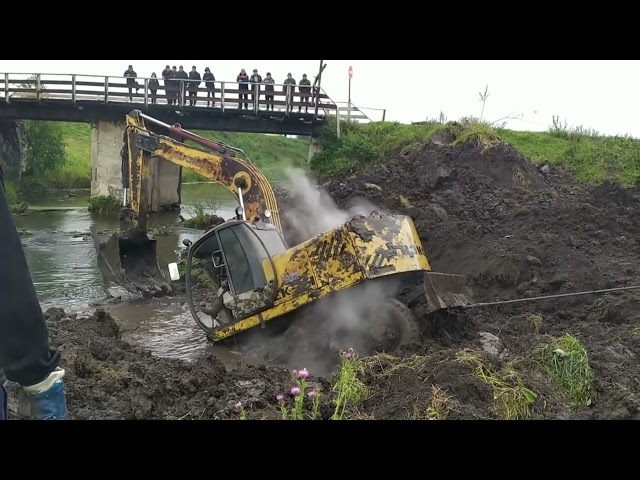 Heavy Equipment Accidents #8 Bad Day at Work Compilation 2024 Extreme Dangerous Total Idiots at Work