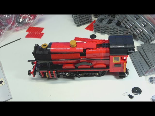 MOULDKING 12010 Steam Train Live Build 1