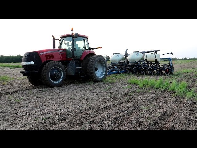 The Rain Finally Stopped and the Kinze Planter Goes Down! - Vlog 14
