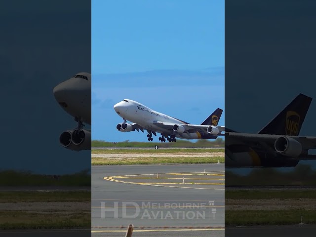 CLOSE UP Boeing 747 Takeoff at Honolulu Airport Hawaii #shorts