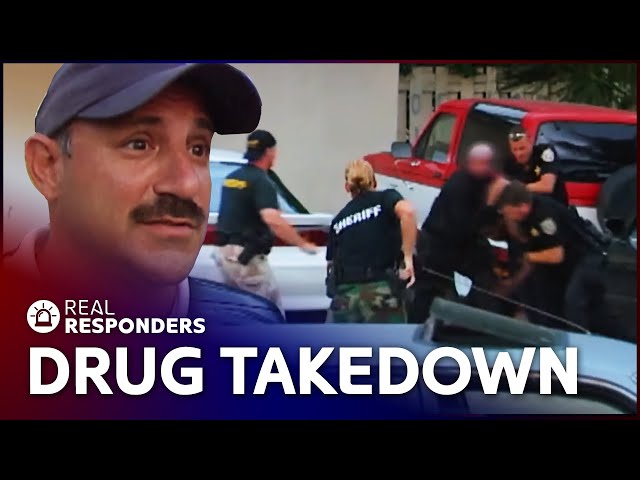Undercover Cops Bust Suspects In Drug Takedown Operation | Cops | Real Responders