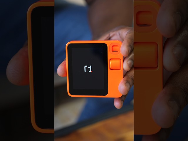 The Rabbit r1 Unboxing & First Impression 🔥